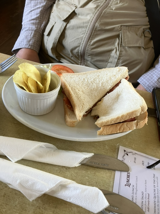 Whistlestop Coffee Shop - Photo 4