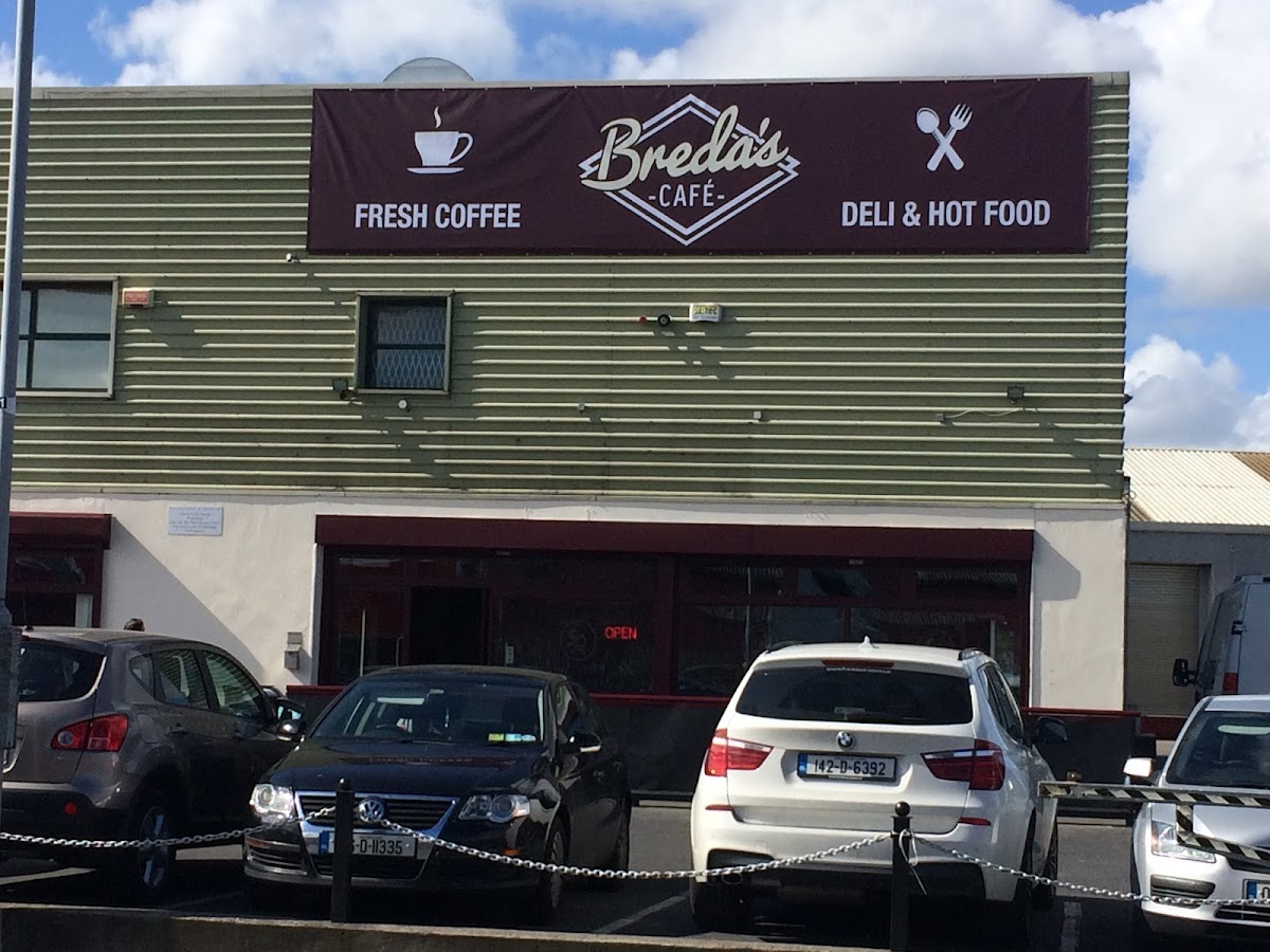 Breda's Café