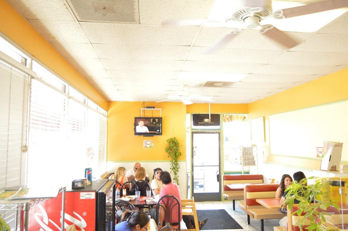 El Manguito Restaurant