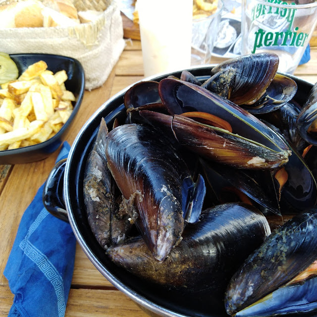 Moules Marinières Et Moules Au Roquefort