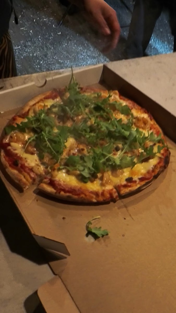 Shapau Pizza - Photo 1