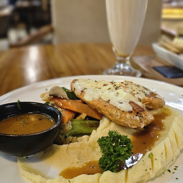 Mozzarella Grilled Chicken