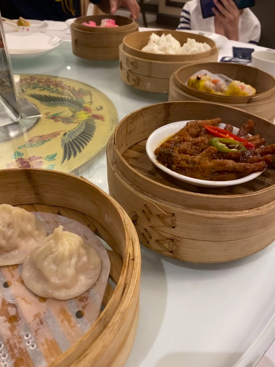 Liu Li Palace Seafood Restaurant - Photo 1