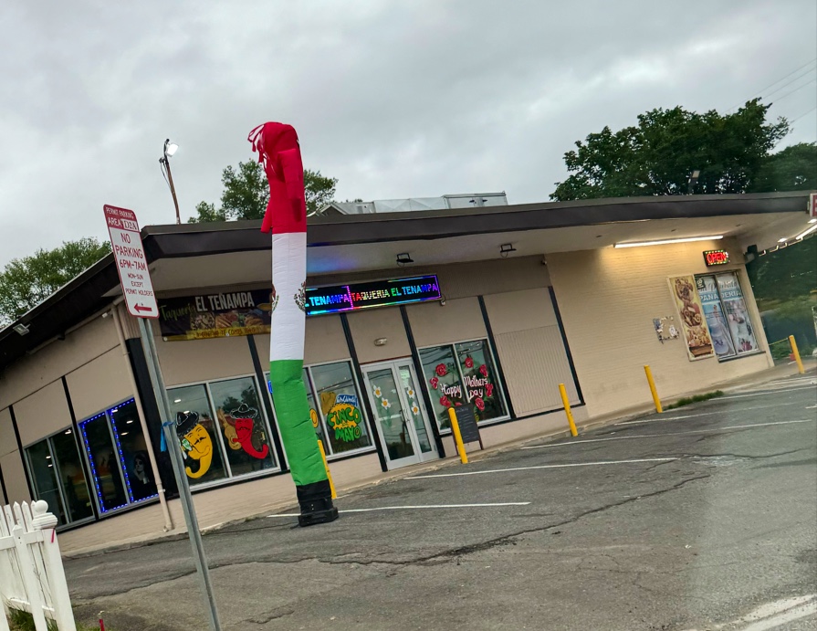 TAQUERIA EL TENAMPA
