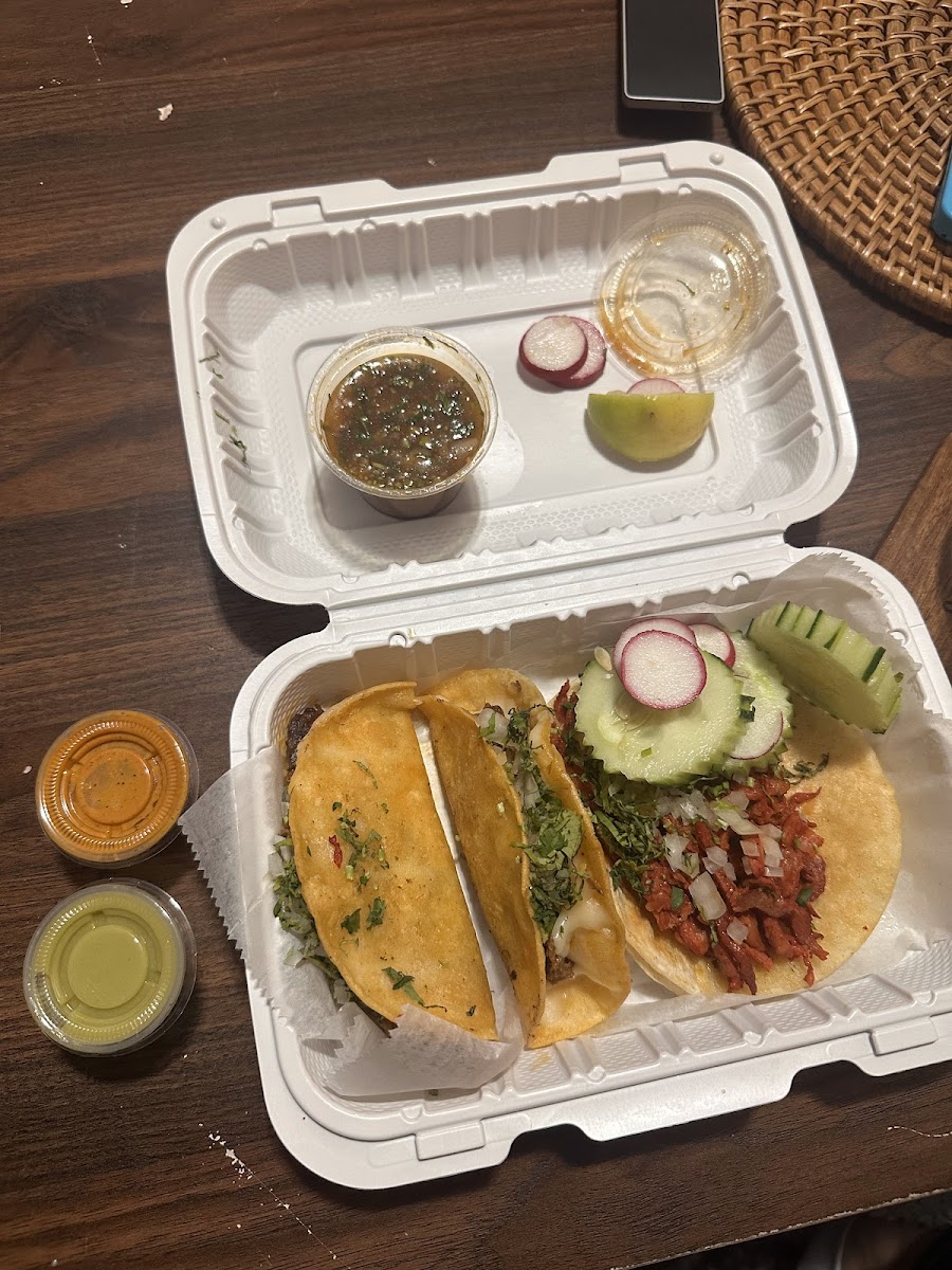 TAQUERIA EL TENAMPA - Photo 6