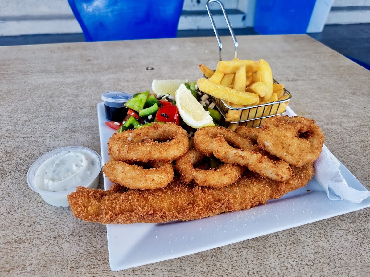 Captain Cooks Fish & Chips - Photo 9