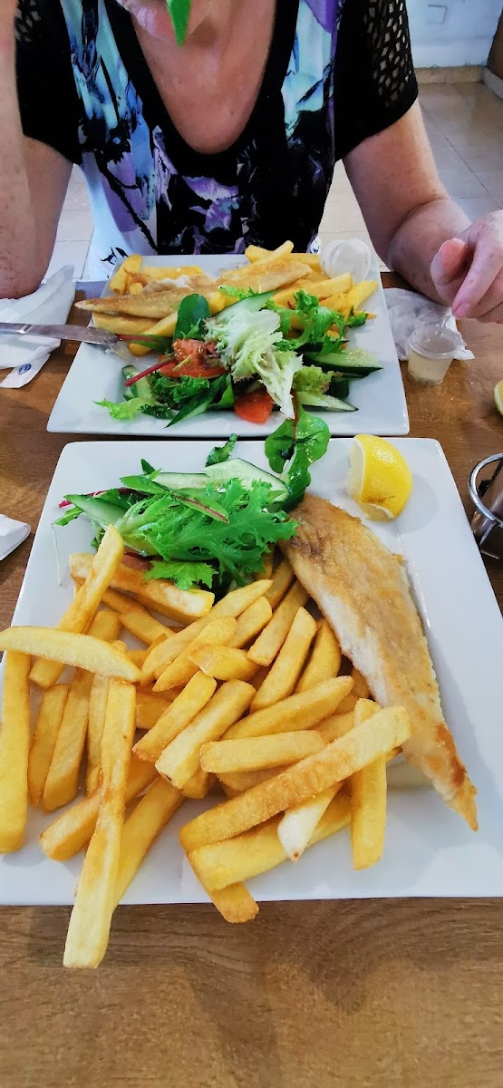 Captain Cooks Fish & Chips - Photo 5