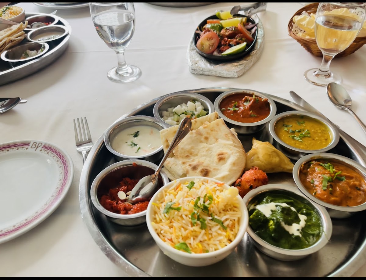 Bombay Palace Restaurant - Photo 2