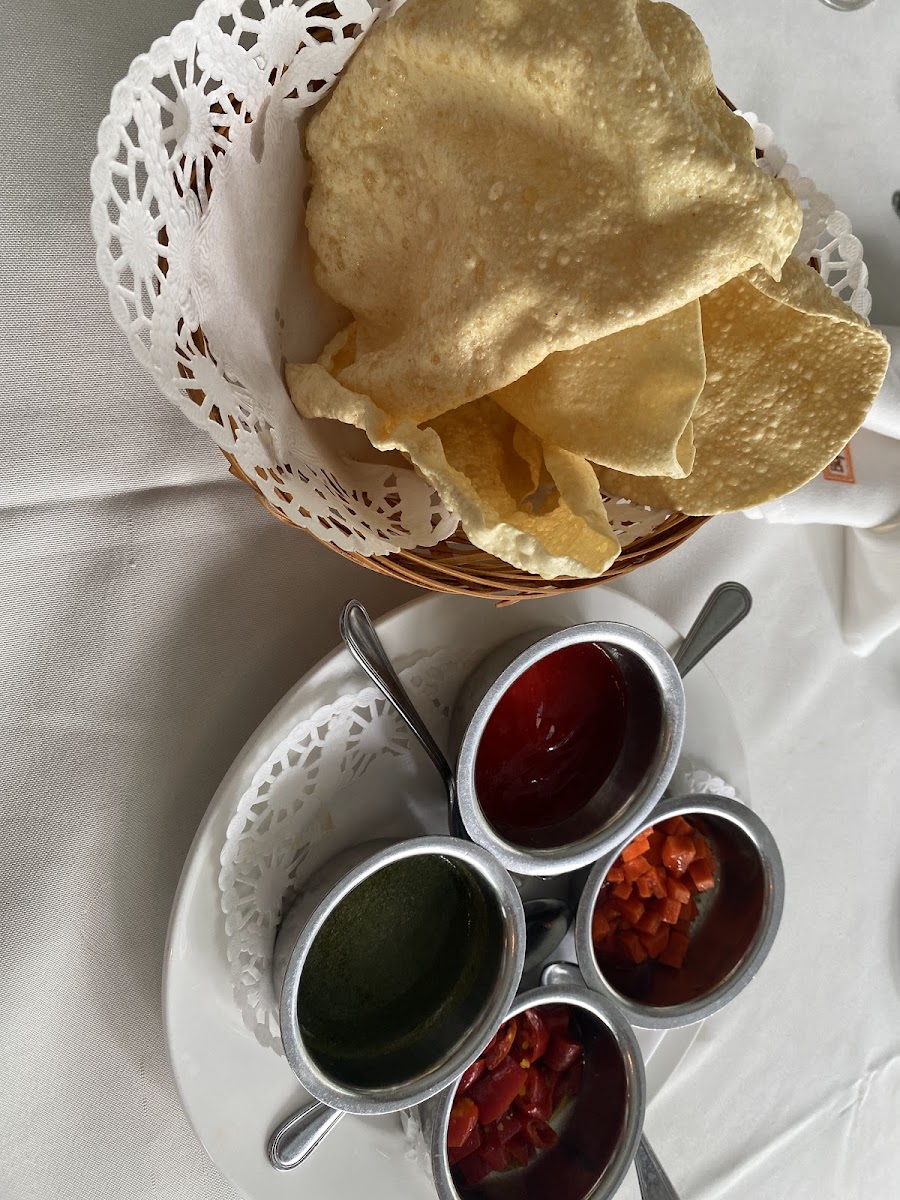 Bombay Palace Restaurant - Photo 6