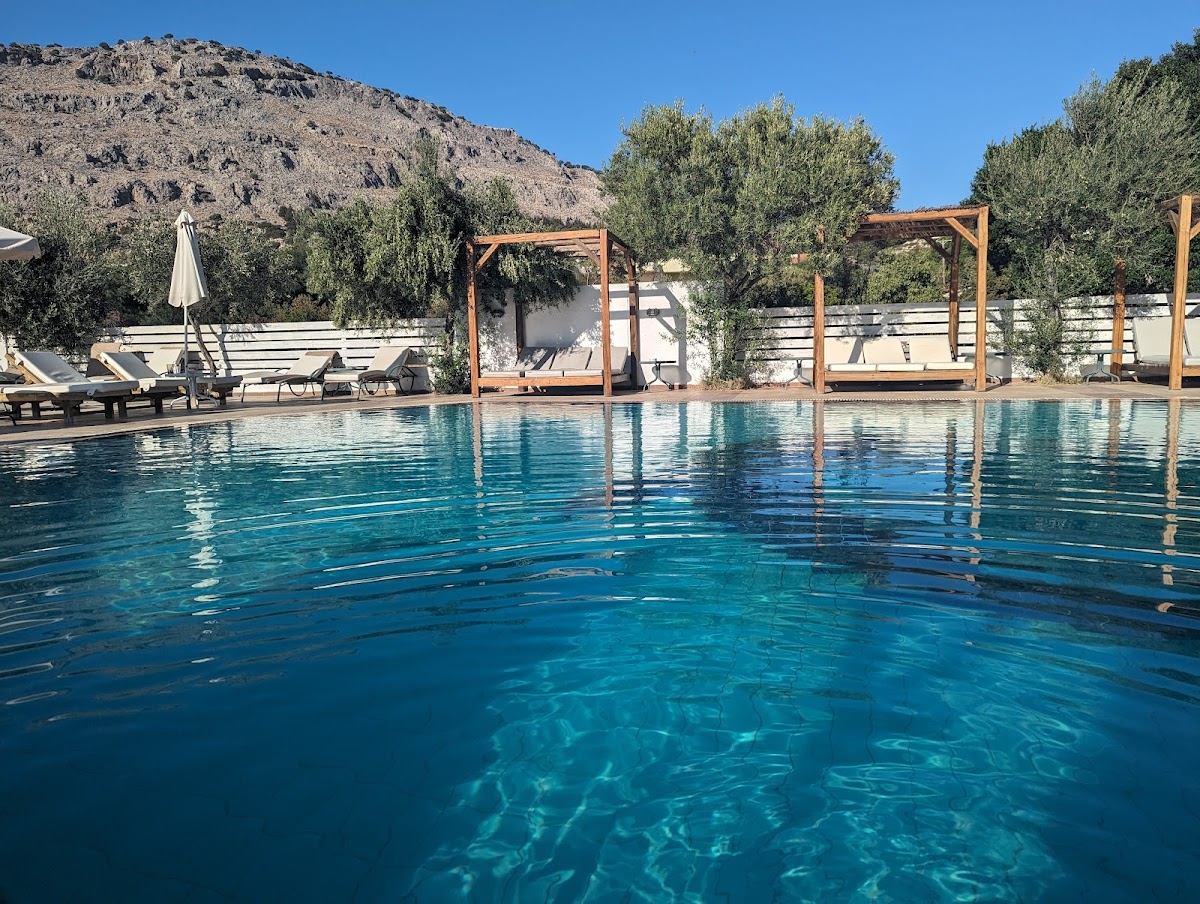TANN POOL BAR RESTAURANT - Photo 3