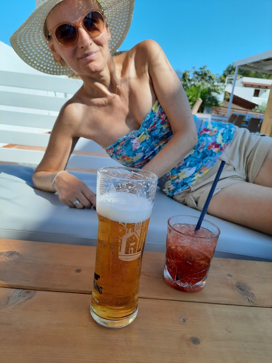 TANN POOL BAR RESTAURANT - Photo 4