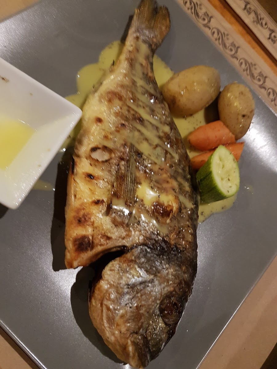 TANN POOL BAR RESTAURANT - Photo 5