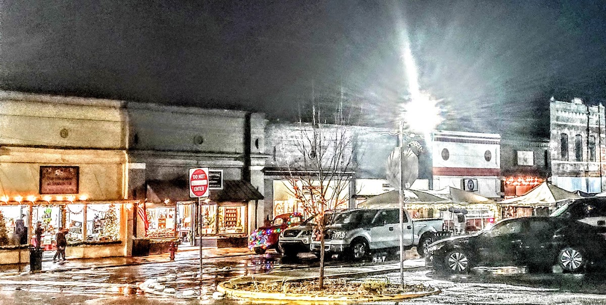 Trackside Pub & Deli - Photo 2