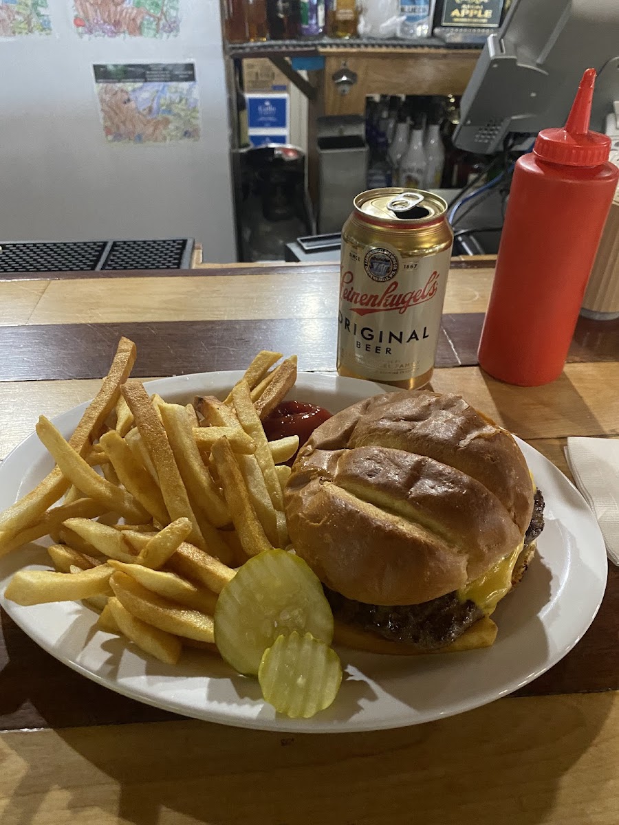 Circle Pines Bar/Grill & Motel - Photo 1