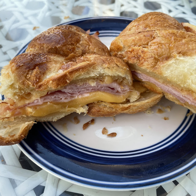 Croissant de Jamón Y Queso