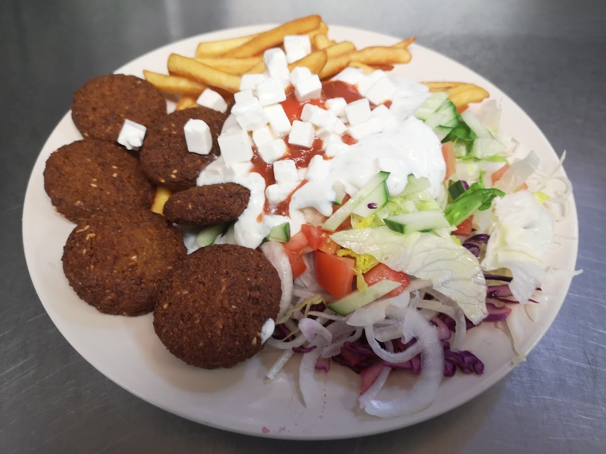 Teterower Grill Haus - Photo 8