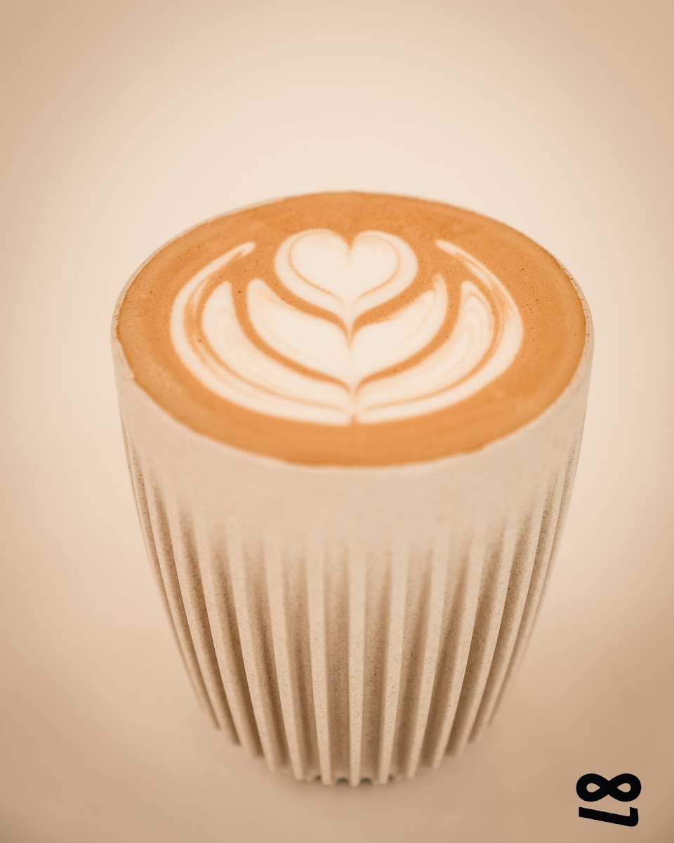 LATE Cafe & Roastery - Photo 5