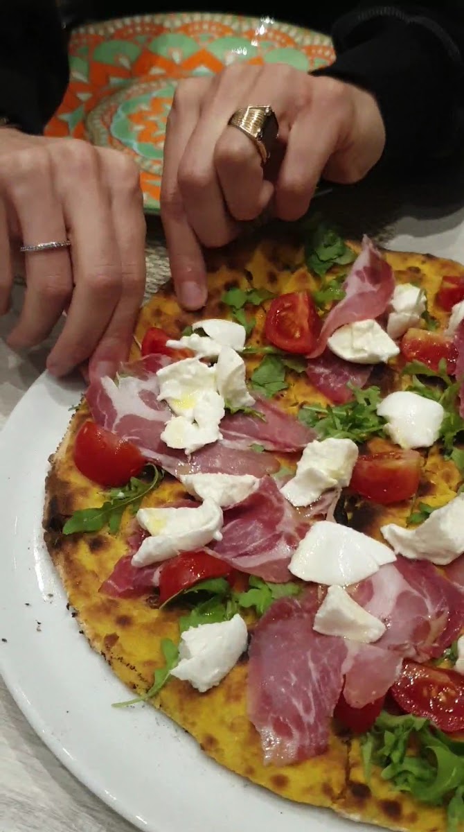 Pizzeria La Bomba by We Up - Photo 1