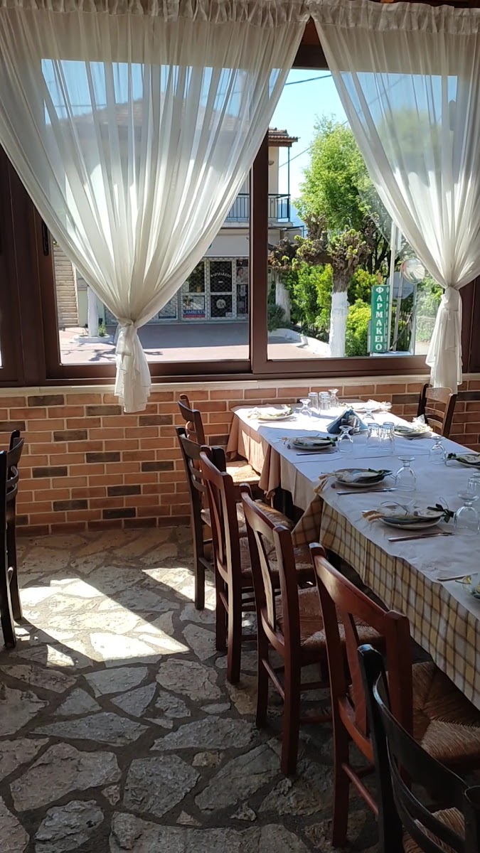 Taverna Archontiko - Photo 1
