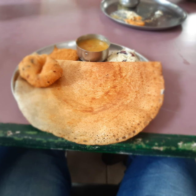 Dosai with Vadai
