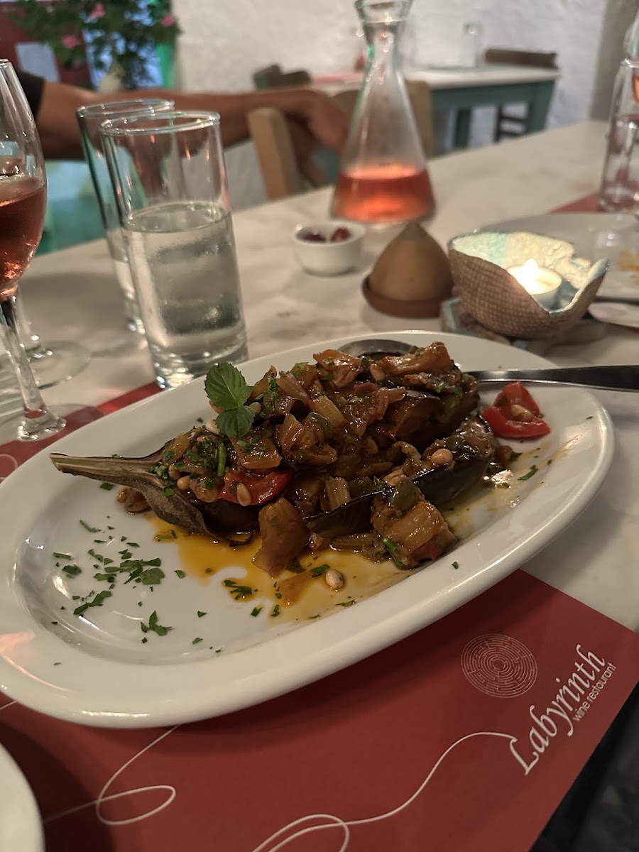Labyrinth Wine Restaurant - Photo 6