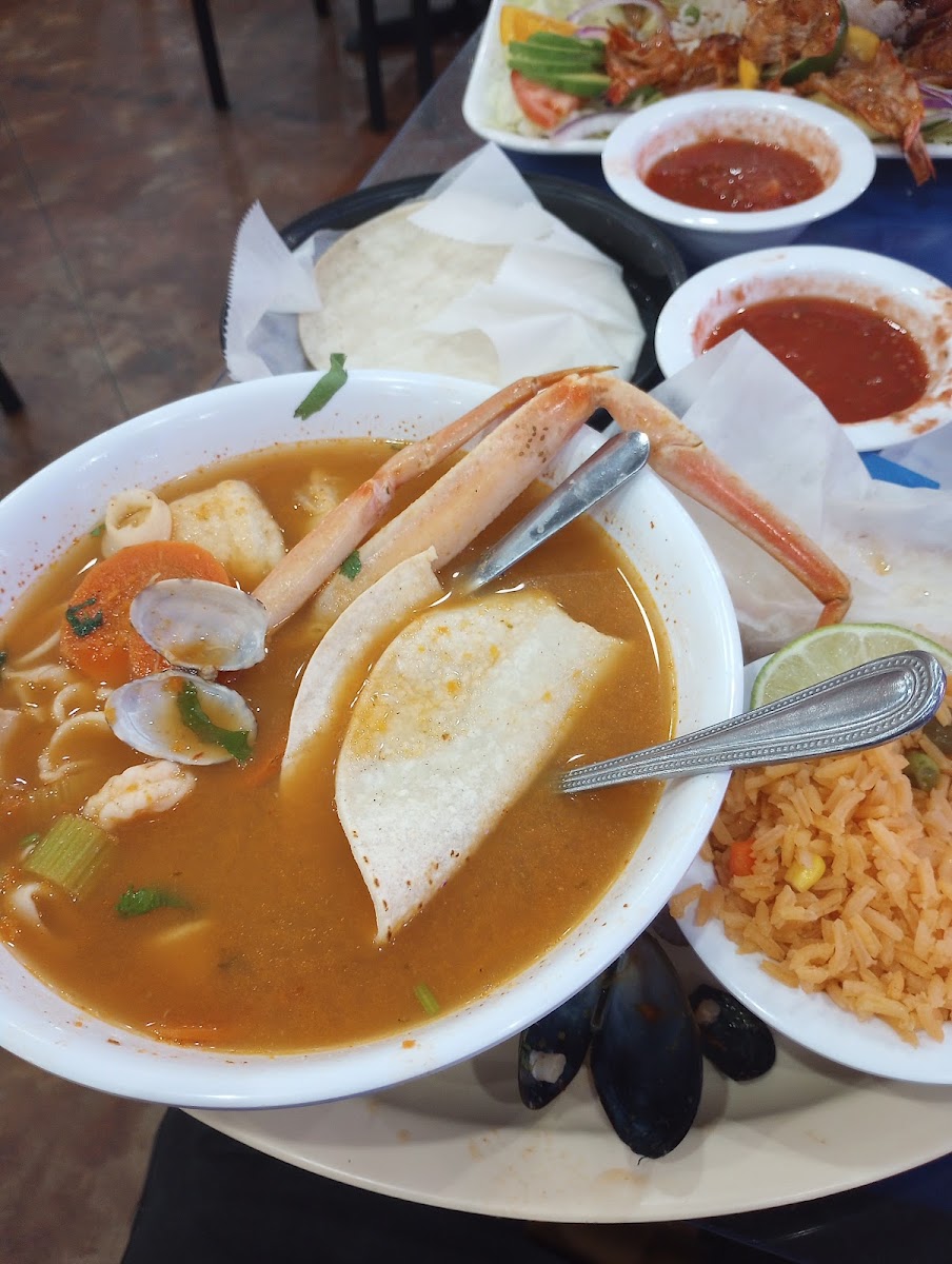 Mariscos La Marea East Dallas - Photo 9