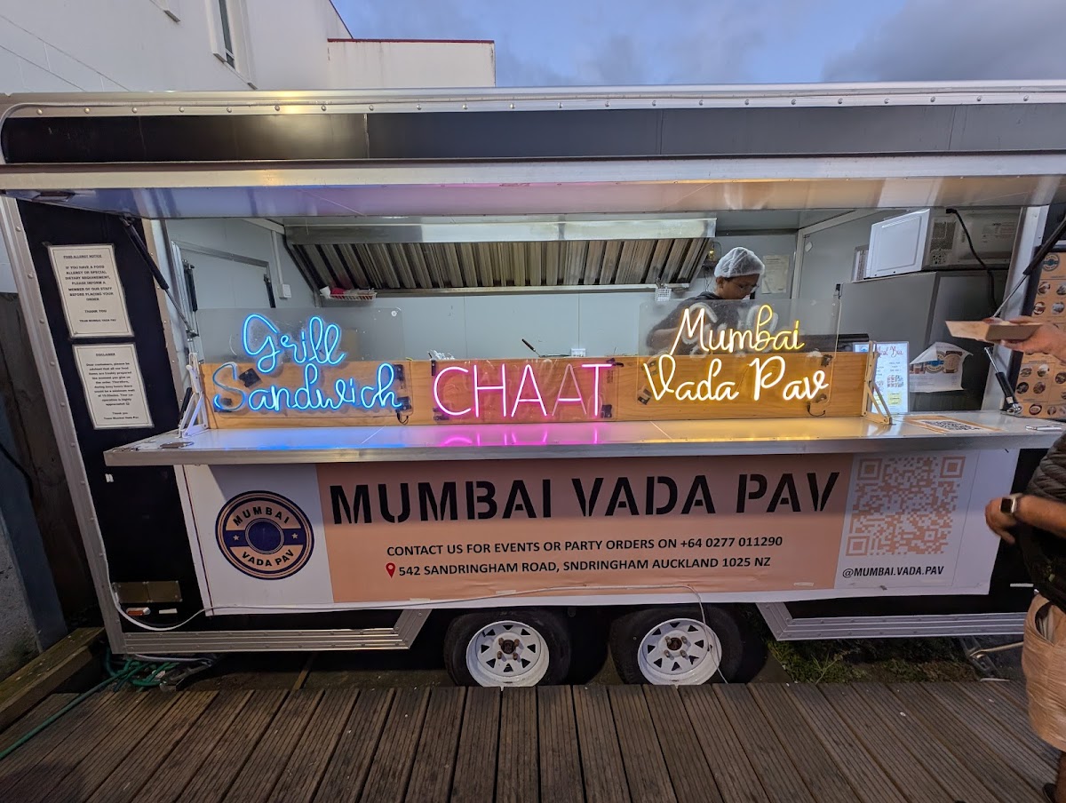 Mumbai Vada Pav