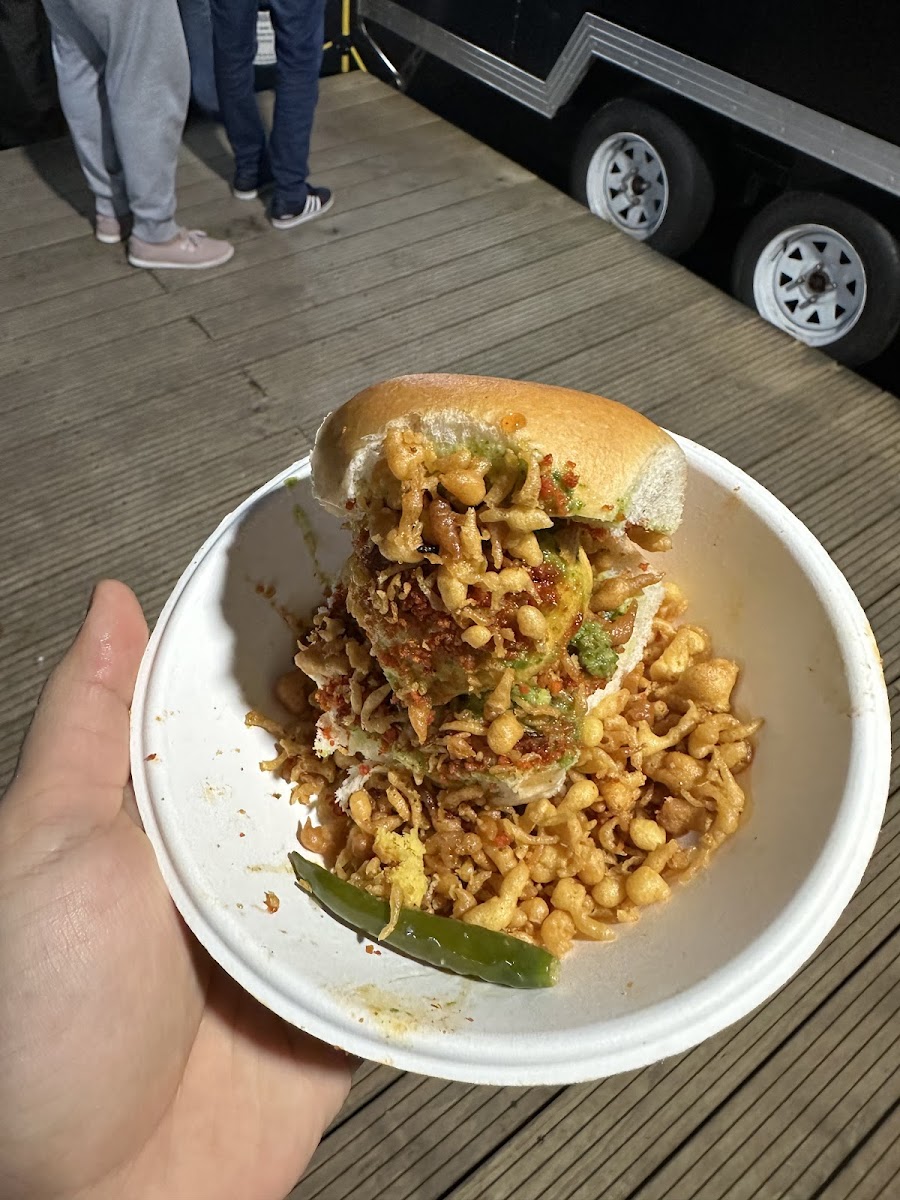 Mumbai Vada Pav - Photo 3
