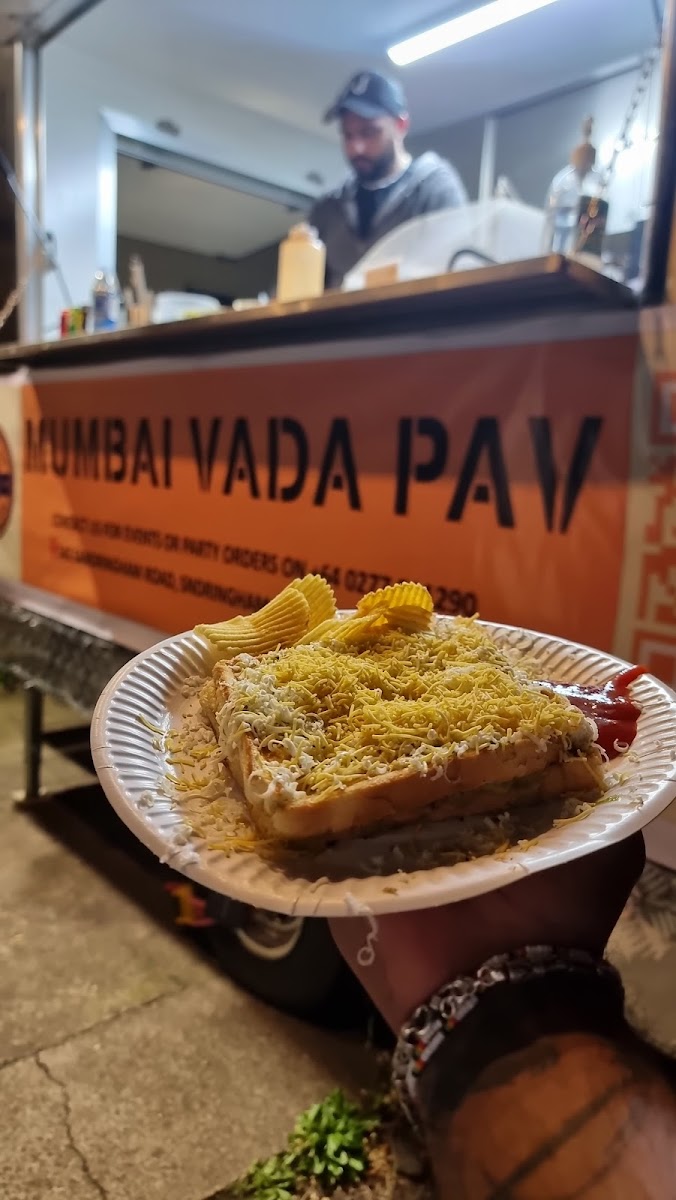 Mumbai Vada Pav - Photo 7