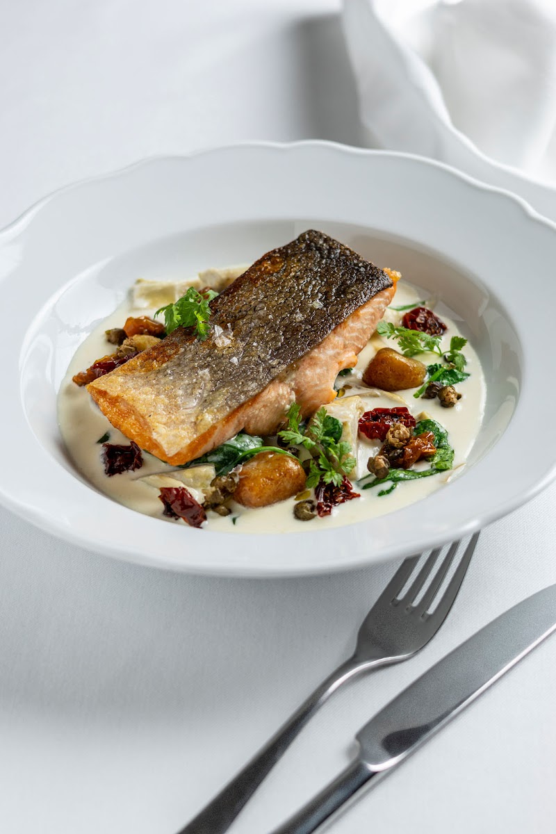 Pierrot Cafe & Restaurant - Photo 8