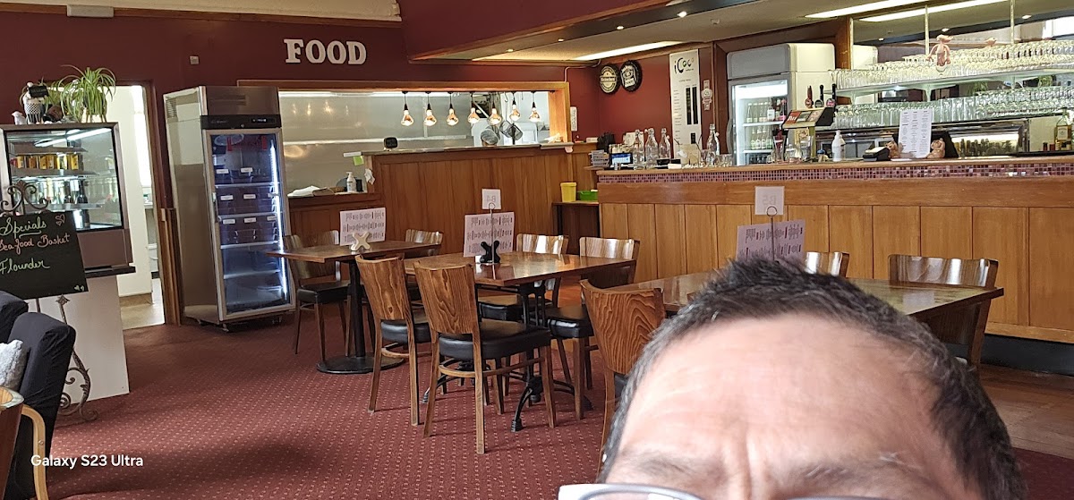The Brick House Restaurant & Function Centre - Photo 8