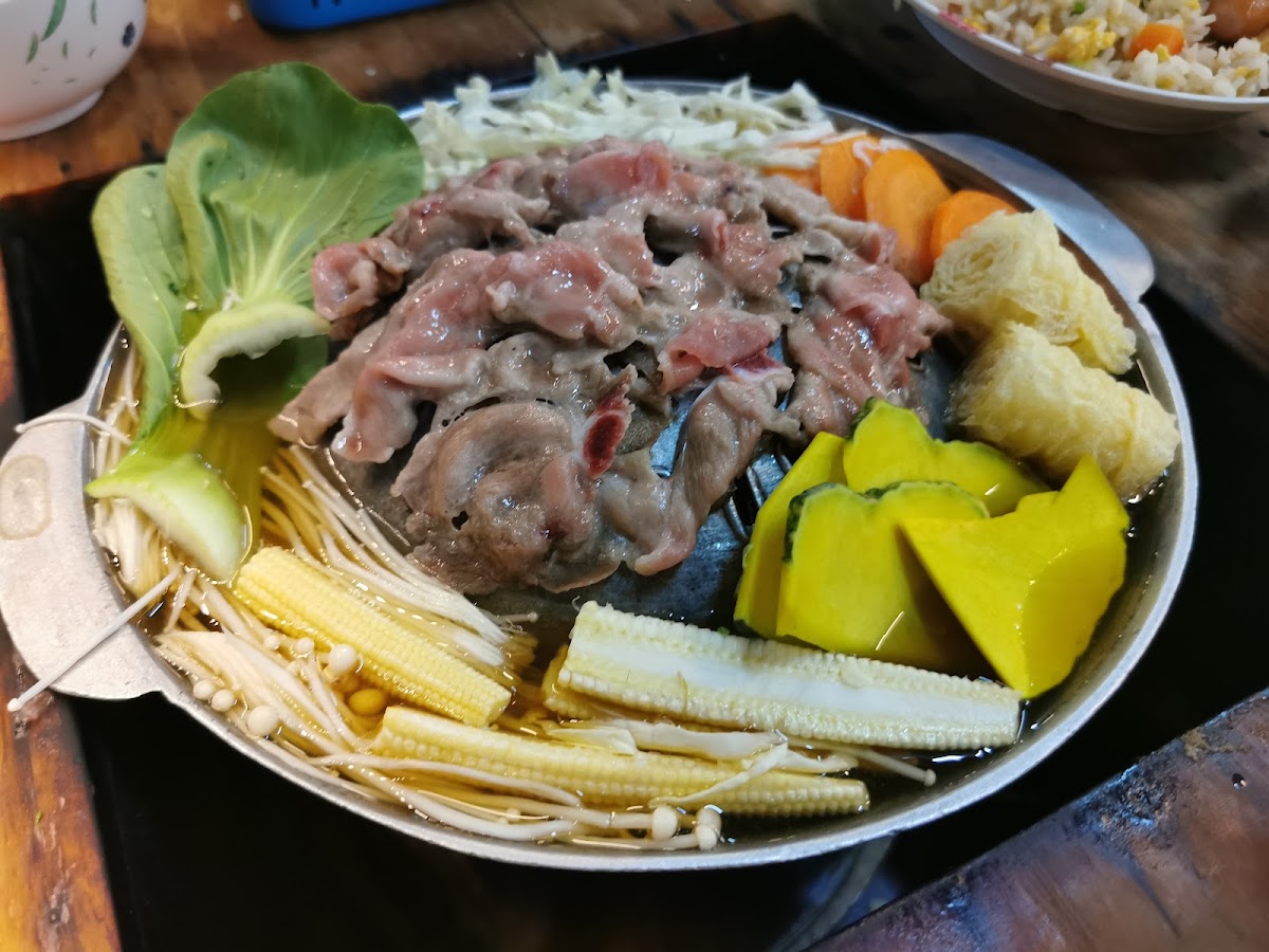 Tid Munz Buffet - Photo 5