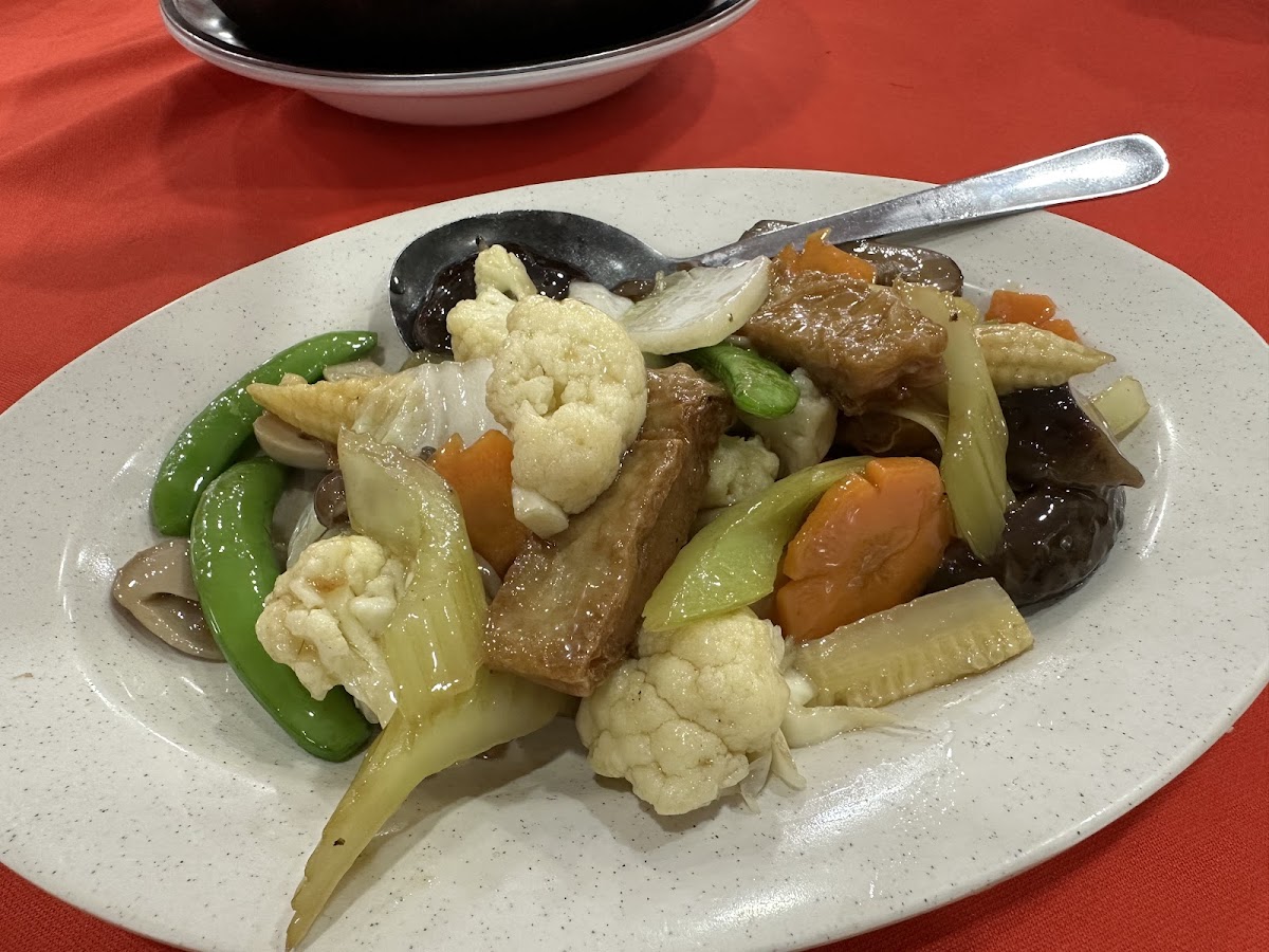 Shun Jie Seafood Restaurant - Photo 9