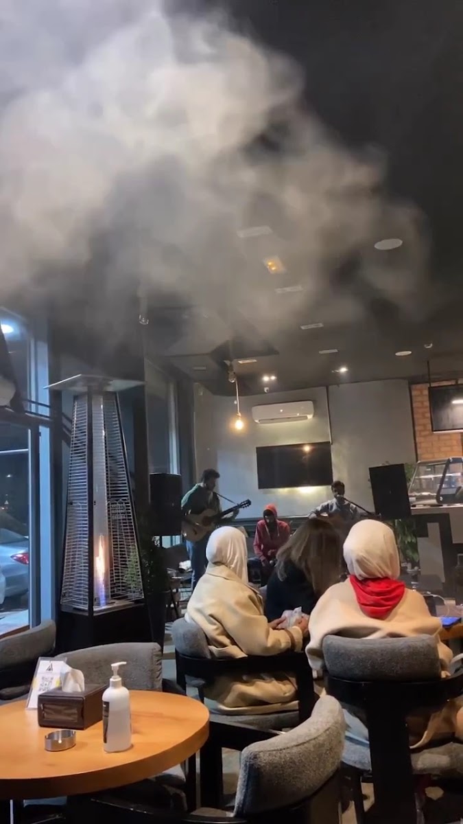 Almakan cafe - Photo 1