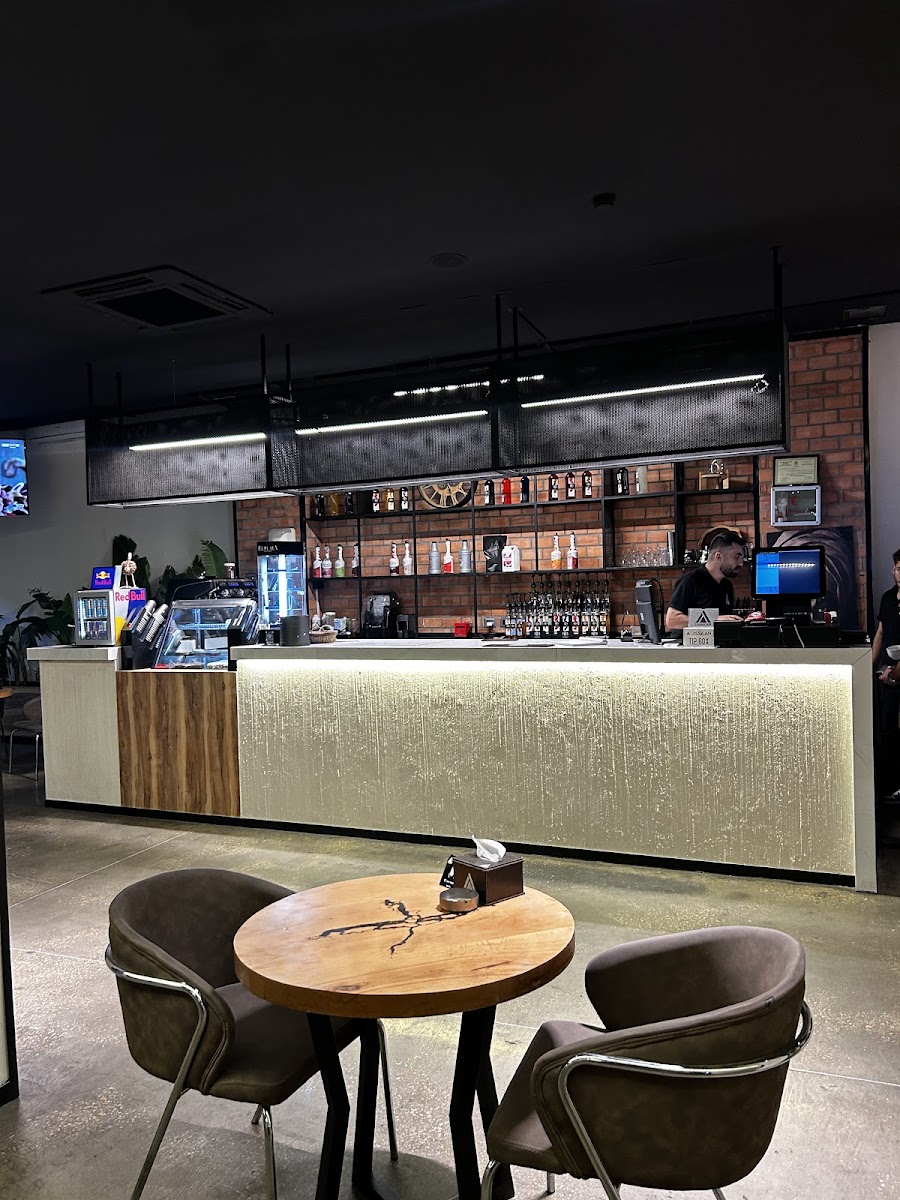 Almakan cafe - Photo 2