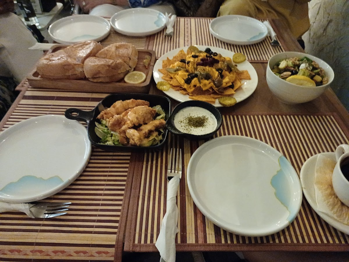 Almakan cafe - Photo 5