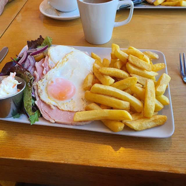 Gammon Egg and Chips