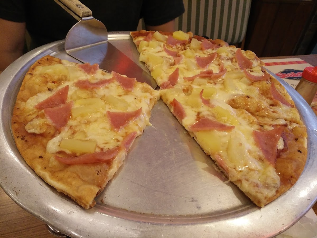 Shakey's Pizza Parlor - Matalino - Photo 8