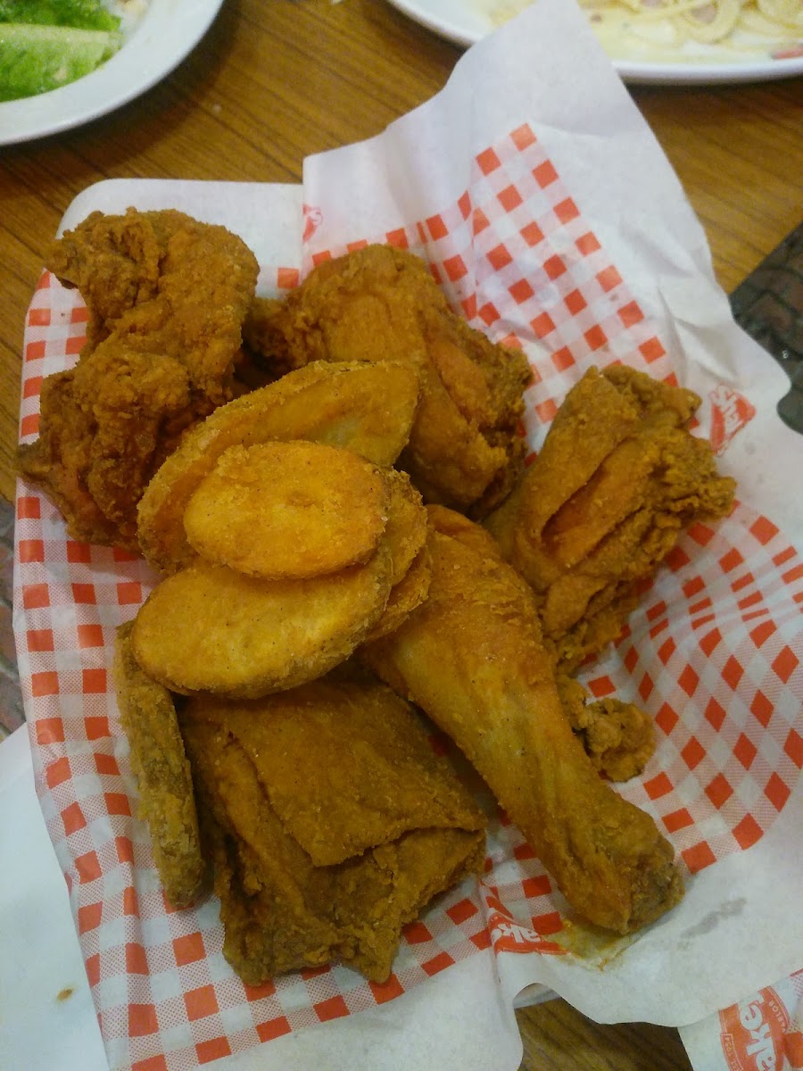 Shakey's Pizza Parlor - Matalino - Photo 5