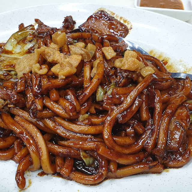 KL Hokkien Mee with Lots of Pork Lard