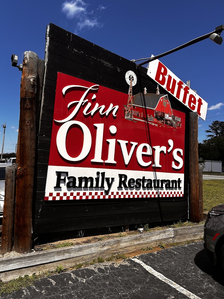 Finn Oliver's Family Restaurant - Photo 2