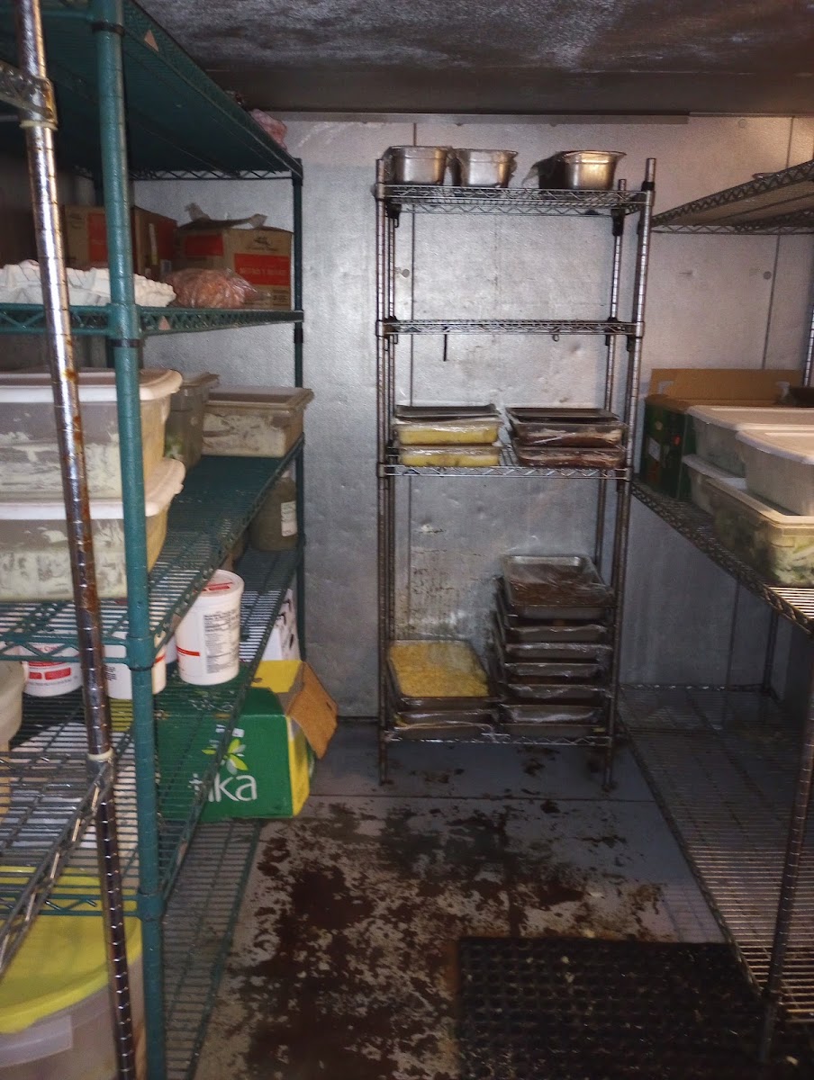 Finn Oliver's Family Restaurant - Photo 5