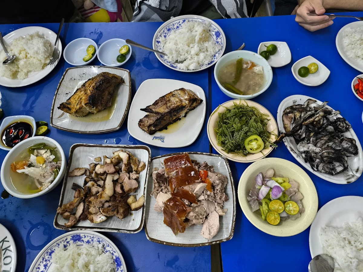 Parrt Ebelle Seafood Restaurant - Photo 2