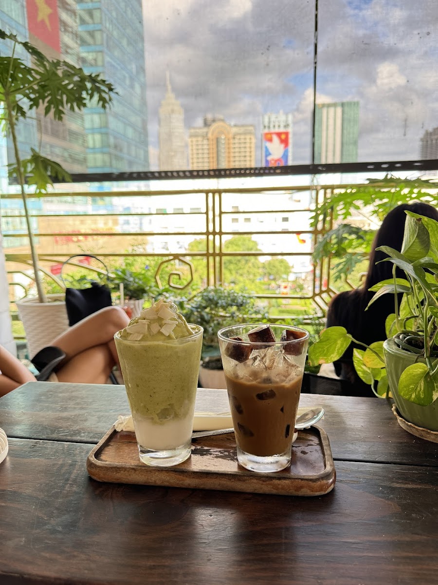 The Balcony Coffee - Photo 3