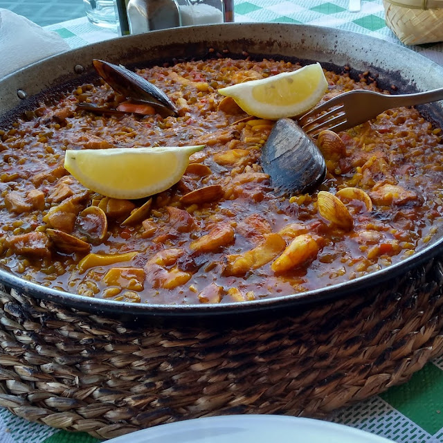 Paella Mixta