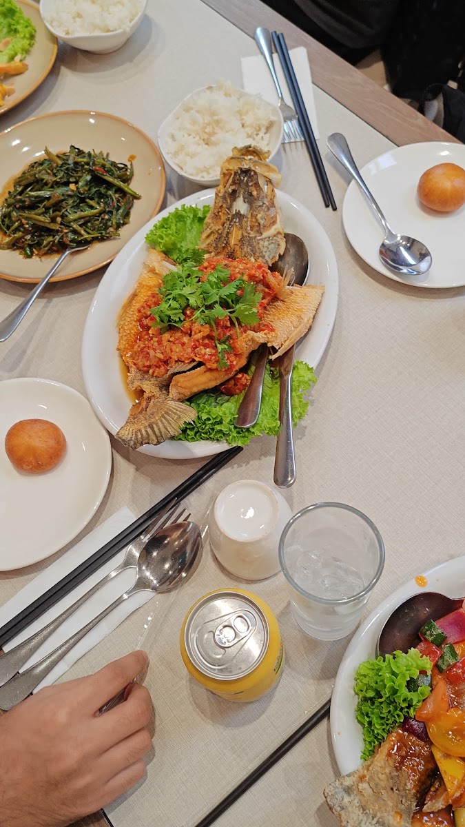 SANG Seafood Halal Restaurant - Photo 1