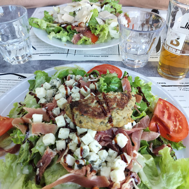 Grande Salade Énorme Oui