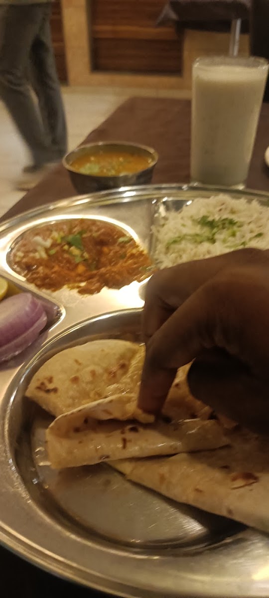 Marigold restaurant and banquet - Photo 7