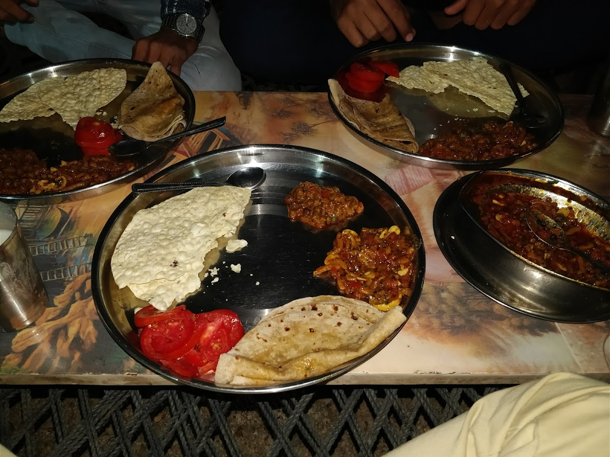 Marigold restaurant and banquet - Photo 8