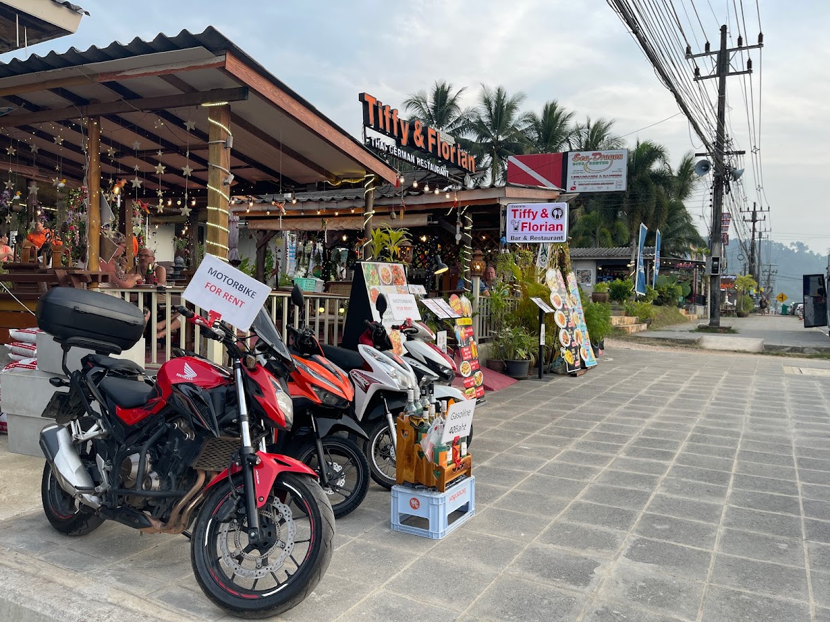 Tiffy's Cafe & Restaurant - Photo 7